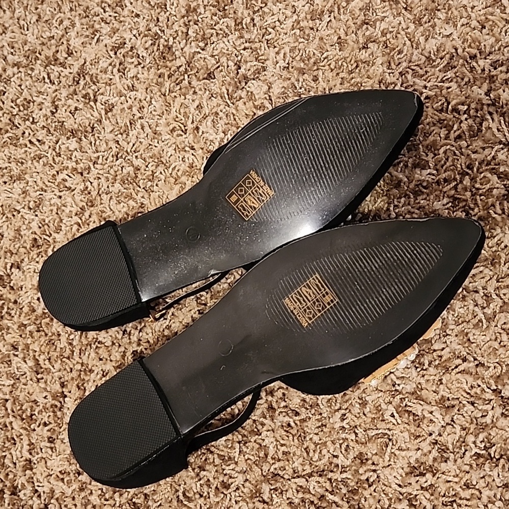 Shoes - Picture 3 of 3